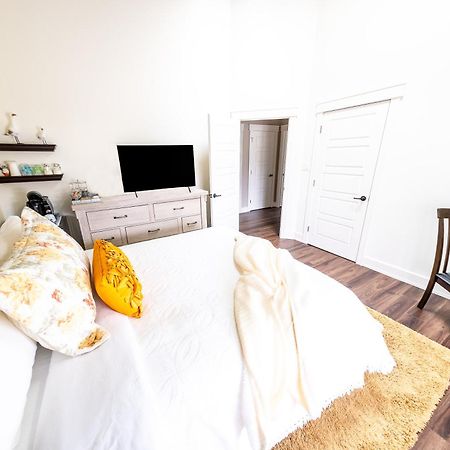 Back Home Bed And Breakfast Membertou Habitación foto