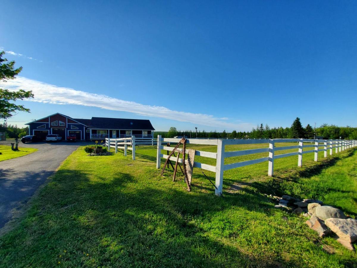 Back Home Bed And Breakfast Membertou Exterior foto